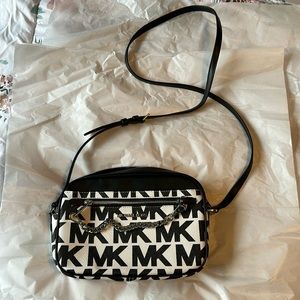 Brand new Michael Kors crossbody black and white logo
